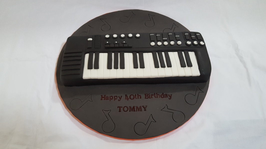 keyboardcake.jpg